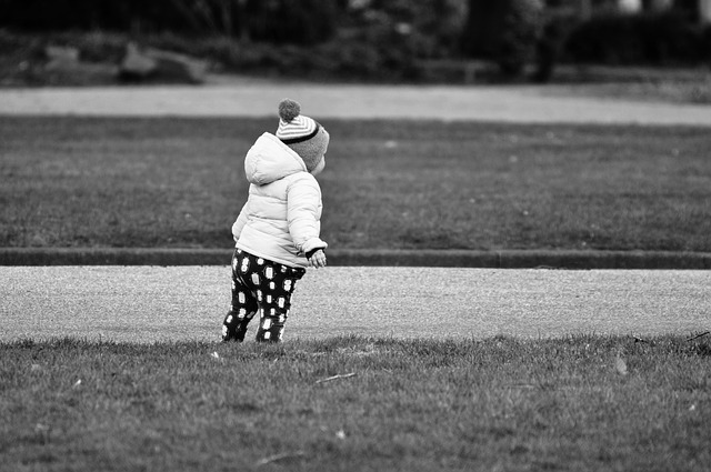 teaching toddlers how to safely walk down a street