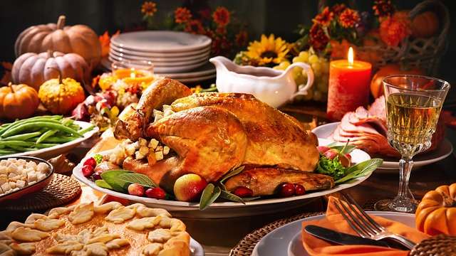 Carve the Turkey, Not Your Hand: Orthopaedic Experts Share Simple Steps to Keep Your Holiday Injury-Free